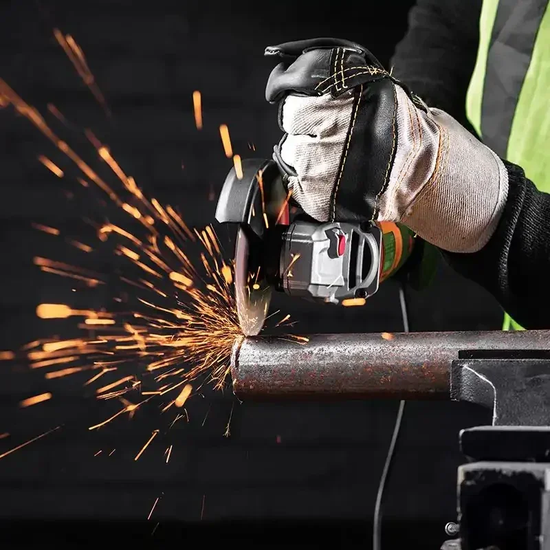 الة القطع الكهرباية tronçonneuse WORCRAFT AG12-115S 6